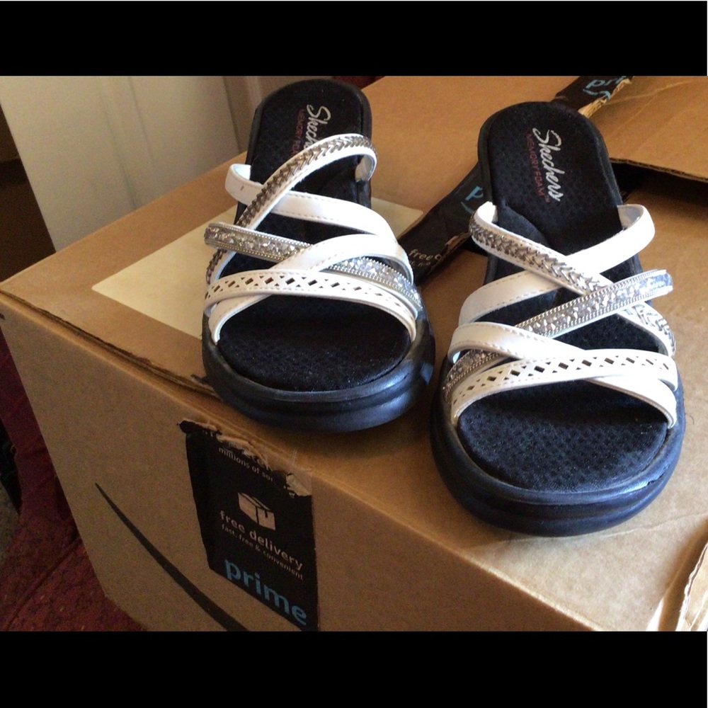 Women Skechers sandals size 7